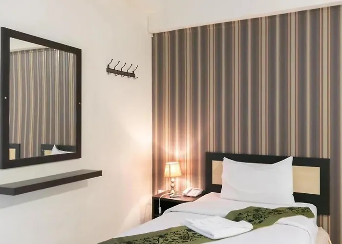 Hotel B9 Airport Resident 2*